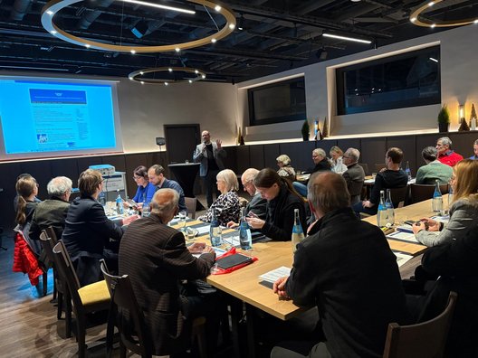 Mitgliederversammlung VHV 2025 Überblick Dr. Larsen